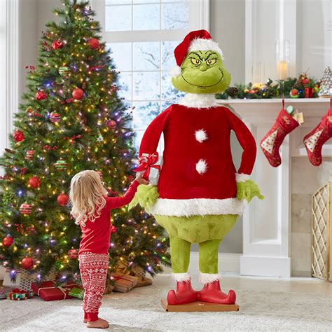 Dr Seuss Christmas 5 74 Ft Tall Life Size Animated Grinch Prop Speaks Town