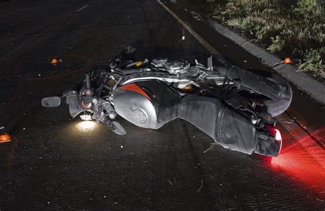 Scontro Frontale Tra Moto E Auto A Besana In Brianza Morto L