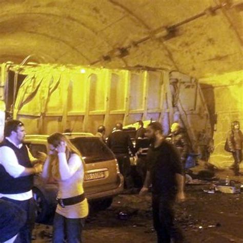 Incidente Sulla Palermo Messina Morti Rimasta Uccisa Anche Una