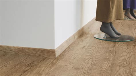 Christmas Pine NATURAL Plint LVT Afwerking