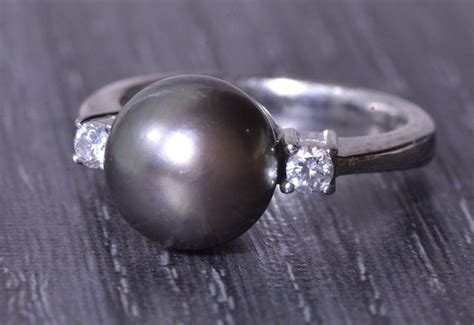 Tahitian Black Pearl Engagement Ring Gem