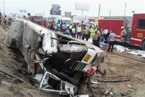 Panamericana Sur 5 Muertos Y 15 Heridos En Choque Entre Tráiler Y Coaster Noticias