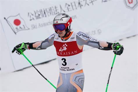 Alpejski Puchar Świata Filip Zubcic wygrał slalom gigant w Yuzawa