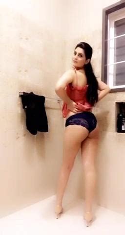 Paki Lady Nude Dancing In Washroom Desi X HD SD MasalaDesi