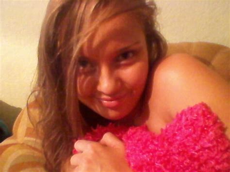 Amateur Photos 8352 Amateur Pic7460 41427 Porn Pic