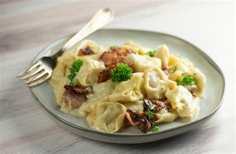 Bacon Tortellini Alfredo Framed Cooks