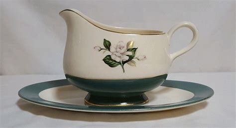 Homer Laughlin Semi Vitreous Made Usa Emerald Rose Gravy Boat With