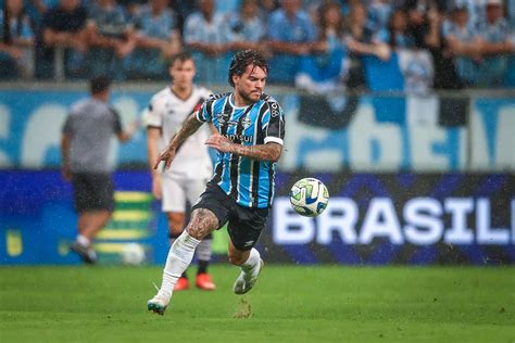 Gr Mio Perde Dois Jogadores Para A Partida Contra O Fluminense