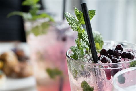 Zo maak je een lekkere mocktail met cranberry en gingerbeer | Freshhh