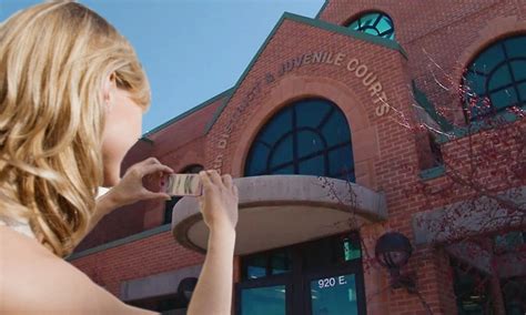 Mother Helped Daughter Take Nude Photos Of Herself So She Could Send Them To Her Boyfriend