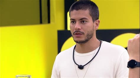 Arthur Aguiar do BBB 22 revela quem ele quer que vá ao Paredão Quem