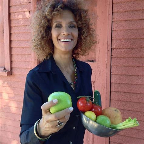 Hi Felicia! ‘Friday’ Actress Opens Vegan Cafe | BlackDoctor