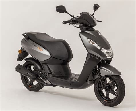 Motorrad Vergleich Peugeot Kisbee 50 RS 2T 2015 Vs Peugeot Streetzone