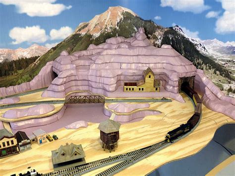 Thunder Mesa Mining Co.: Building Mountains on the N Scale Pagosa & Southern