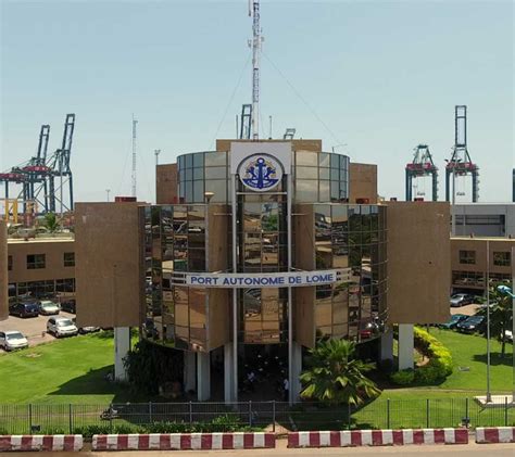 Port Autonome de Lomé Togo Vidéo du Port de Lomé Ouvert 24h 24