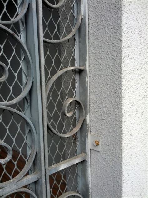 repainting - Painting an old metal gate with some corrosion - Home Improvement Stack Exchange