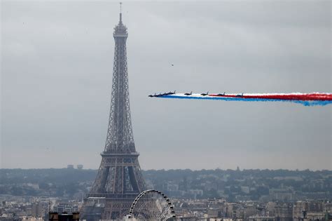 Torre Eiffel Reabre Ao P Blico Ap S Oito Meses De Fechamento