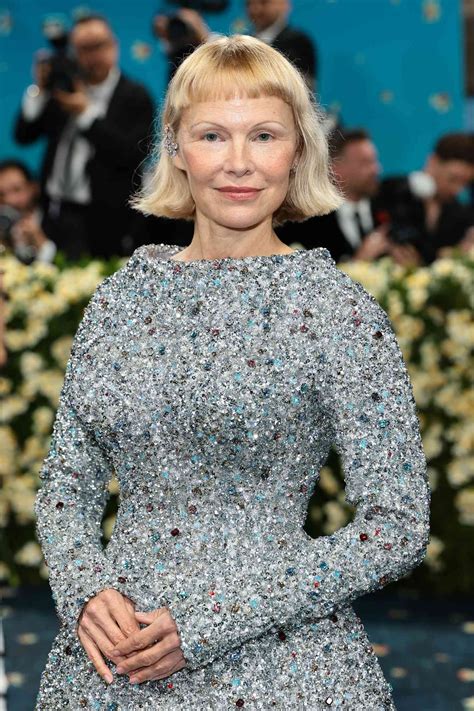 Demi and Pamela Anderson at Met Gala - Page 2 - Blogs & Forums