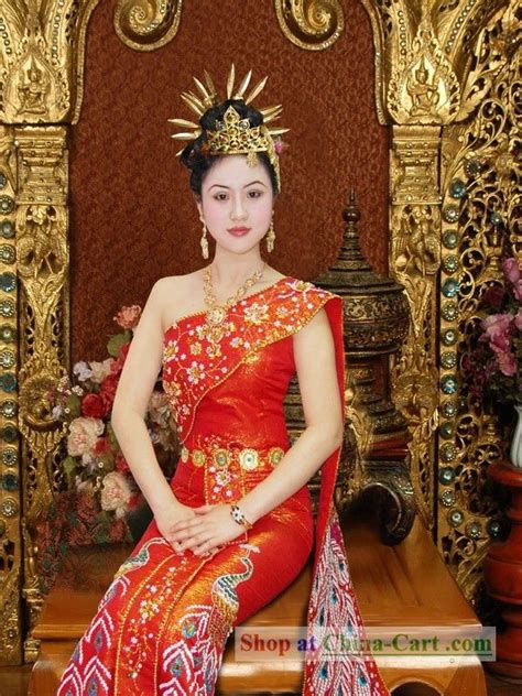 Traditional Thai Wedding Peacock Dress Complete Set Traditional