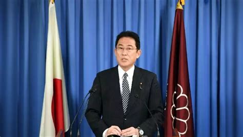 Japanese Pm Fumio Kishida Evacuated After Blast At Speech Venue Live