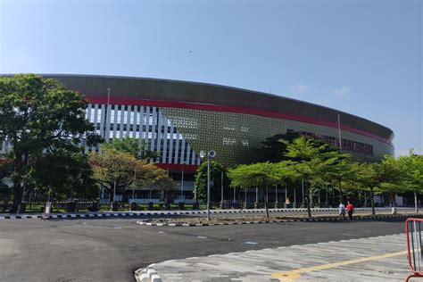 Foto : Jam Buka Stadion Manahan Solo untuk Aktivitas Olahraga