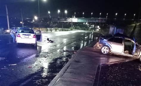 Choque en el acceso al fraccionamiento El Malanquín de San Miguel de