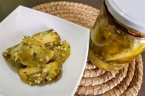Мариновани зелени домати в буркани | Recipe in 2024 | Bulgarian recipes ...