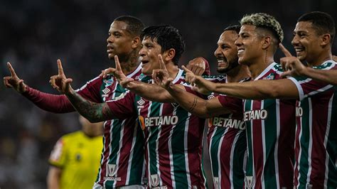 Fluminense Favorito Para Vencer O Cl Ssico Contra O Flamengo Aponta