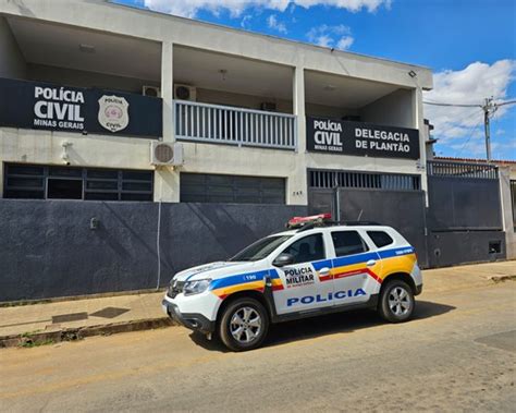 Polícia Militar prende suspeito de invadir residência pelo telhado e