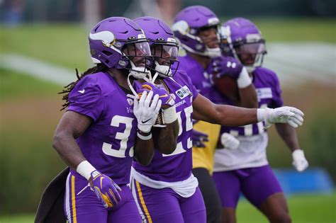 Minnesota Vikings Training Camp 2021 Top 4 Takeaways From Day 10 Page 4