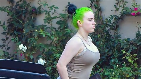 26 Hot Boobs Photos Of Billie Eilish That Will Take Your Breath Away Mojotu