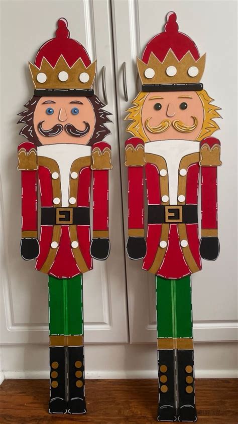 Pin By Kavaerca On Madera Navidad Christmas Props Nutcracker