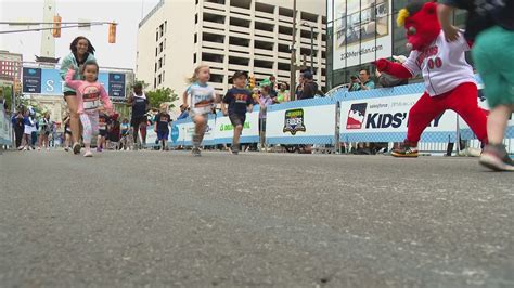 500 Festival Kids Events Bring Big Crowd To Monument Circle