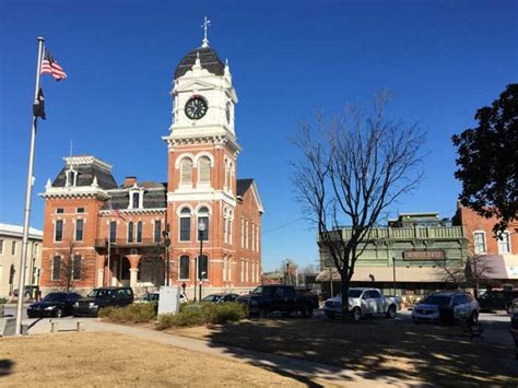 Visit Mystic Falls And See Where The Vampire Diaries Filmed The Tv