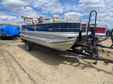 New Sun Tracker Bass Buggy Dlx Minot Boat Trader