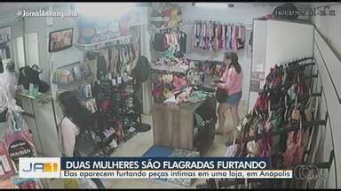 Ja Edi O Duas Mulheres S O Flagradas Furtando Loja Em An Polis