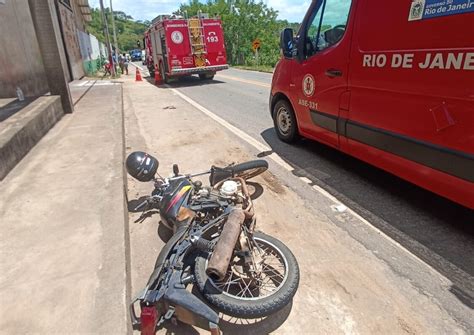 Motociclista é socorrido em estado grave após acidente em Aperibé