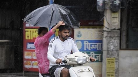 Sudden Rain Lashes Delhi Ncr Waterlogging Traffic Snarls Reported