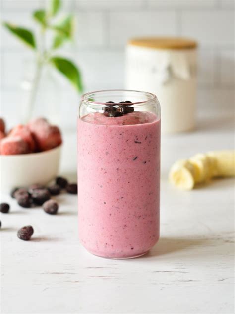 Strawberry Blueberry Banana Smoothie Sip Sip Smoothie