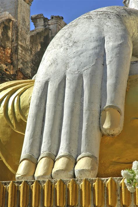 Myanmar Inle See Buddhas Hand Stockbild Bild Von H Tte Kultur