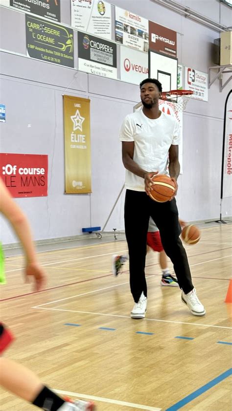 3 joueurs du MSB à l entraînement photos ASCA Basket