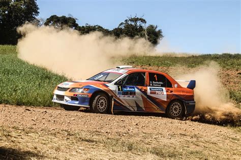 Disputas intensas marcam etapa do Brasileiro de Rally em Araucária BR