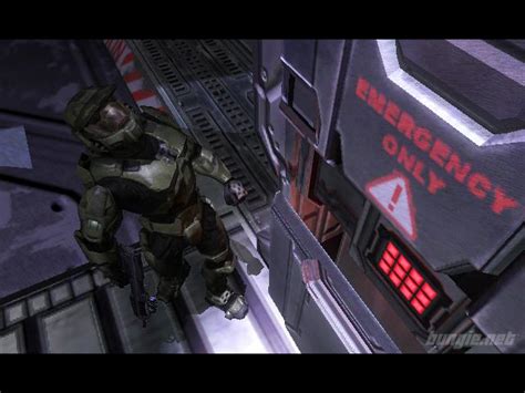 Editorials: Console: Halo 2 - XBox | MegaGames