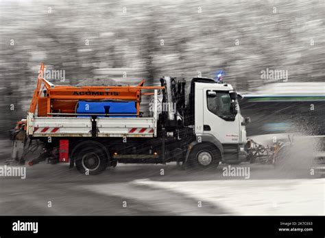 Camion De Neige Hi Res Stock Photography And Images Alamy