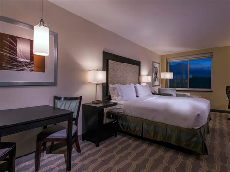 Hotel in Colorado Springs | Holiday Inn Express & Suites Colorado ...