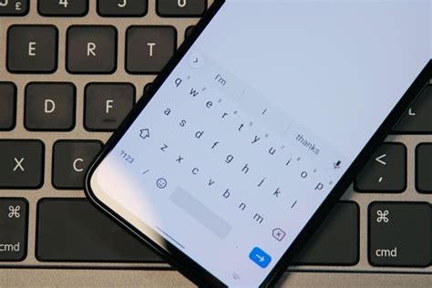 Google Just Added Its Logo To Gboard S Spacebar And People Are Losing