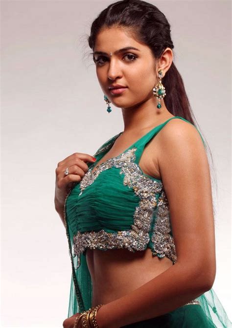 Deeksha Seth Hot Stills தமழல சனம