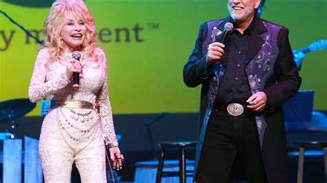 Who are Dolly Parton's siblings? | The US Sun