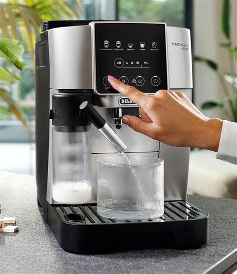 Macchina da caffè De Longhi Magnifica Start ECAM 220 80 SB INCAPTO