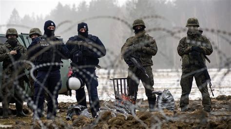 Los Muros Vuelven A Europa Polonia Levanta Una Barrera En La Frontera Con Kaliningrado